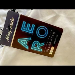 Aeropostale white tee
